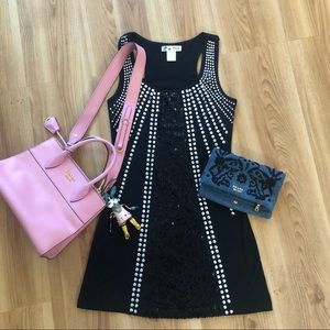 Women's Short Dresses.